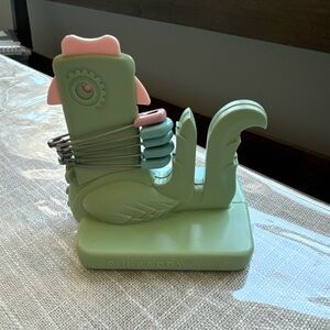 Vintage Tuppercraft Nappy Pin Kaddy - Baby Bobby Pins